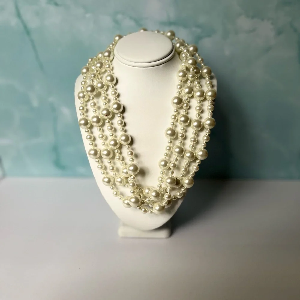 1980s/1990s 66” faux pearl necklace. Off white, gently used. Very pretty. - Picture 3 of 3